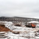 
На площадке первого резидента Индустриального парка «Череповец» заливают фундамент и собирают здание нового завода
